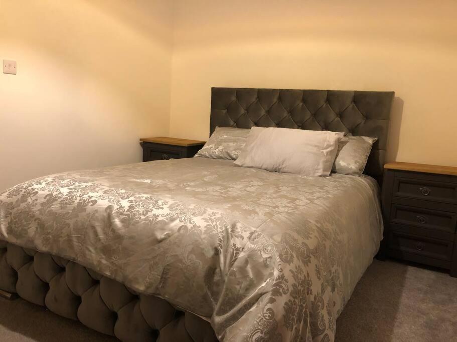 The Villas, Newly Refurbished Modern Home - Free Parking, Prime, Netflix Buckingham Exteriör bild