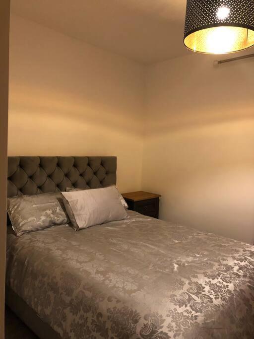 The Villas, Newly Refurbished Modern Home - Free Parking, Prime, Netflix Buckingham Exteriör bild