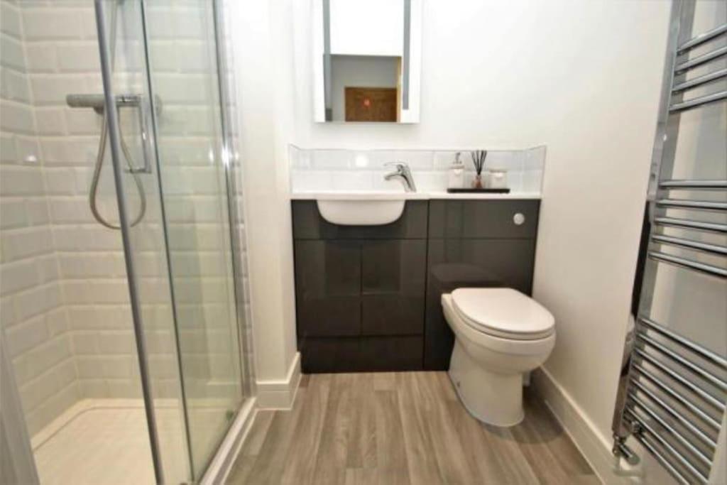 The Villas, Newly Refurbished Modern Home - Free Parking, Prime, Netflix Buckingham Exteriör bild